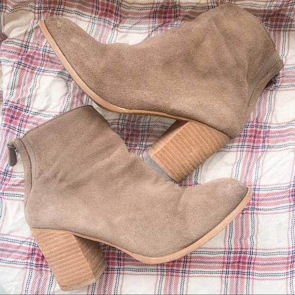 Urban Outfitters Shoes - Urban Outfitters Suede Fall Boots
